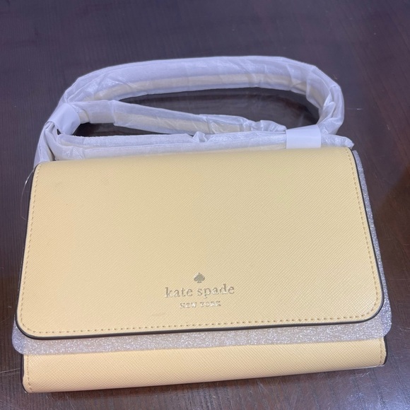 KATE SPADE NEW YORK DANA WALLET ON A STRING. BUTTER (yellow) NWT